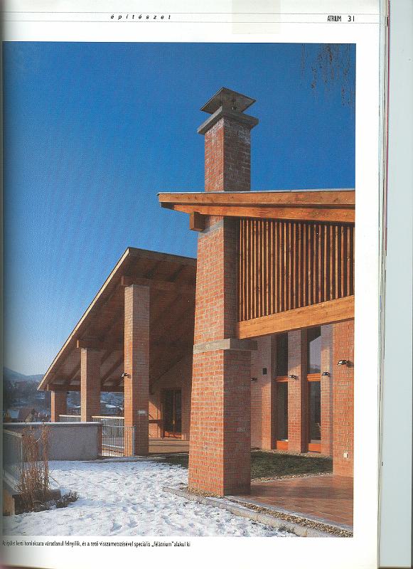 Csobánka_ családi villa_ 2002_udvari homlokzat